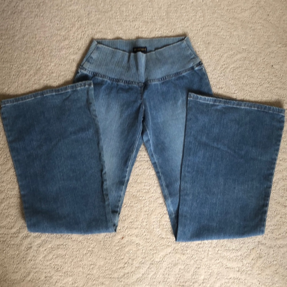 NWT armor Wide legged /Bell bottom jeans